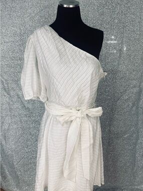 Nine West One-Shoulder White Tie-Waist Dress